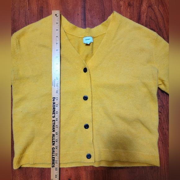 Old Navy | Button Down Cardigan Sweater | Size L | Yellow - Picture 5 of 6